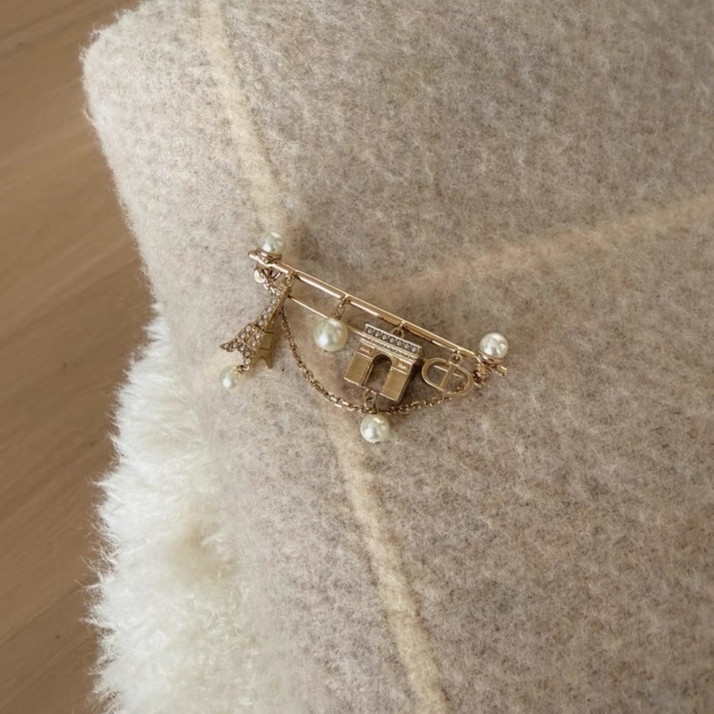 Dior Gold and Pearl Charm Brooch - Picture 3 of 4